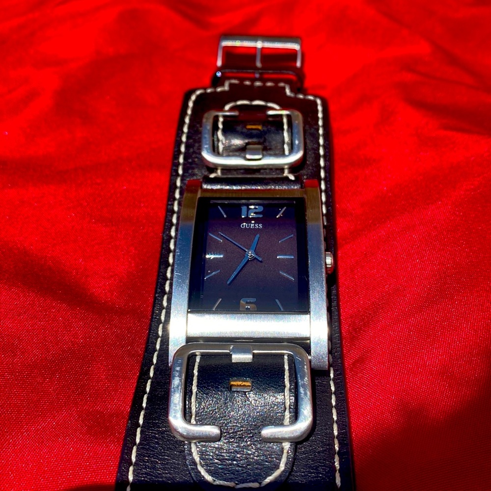 GUESS Black watch